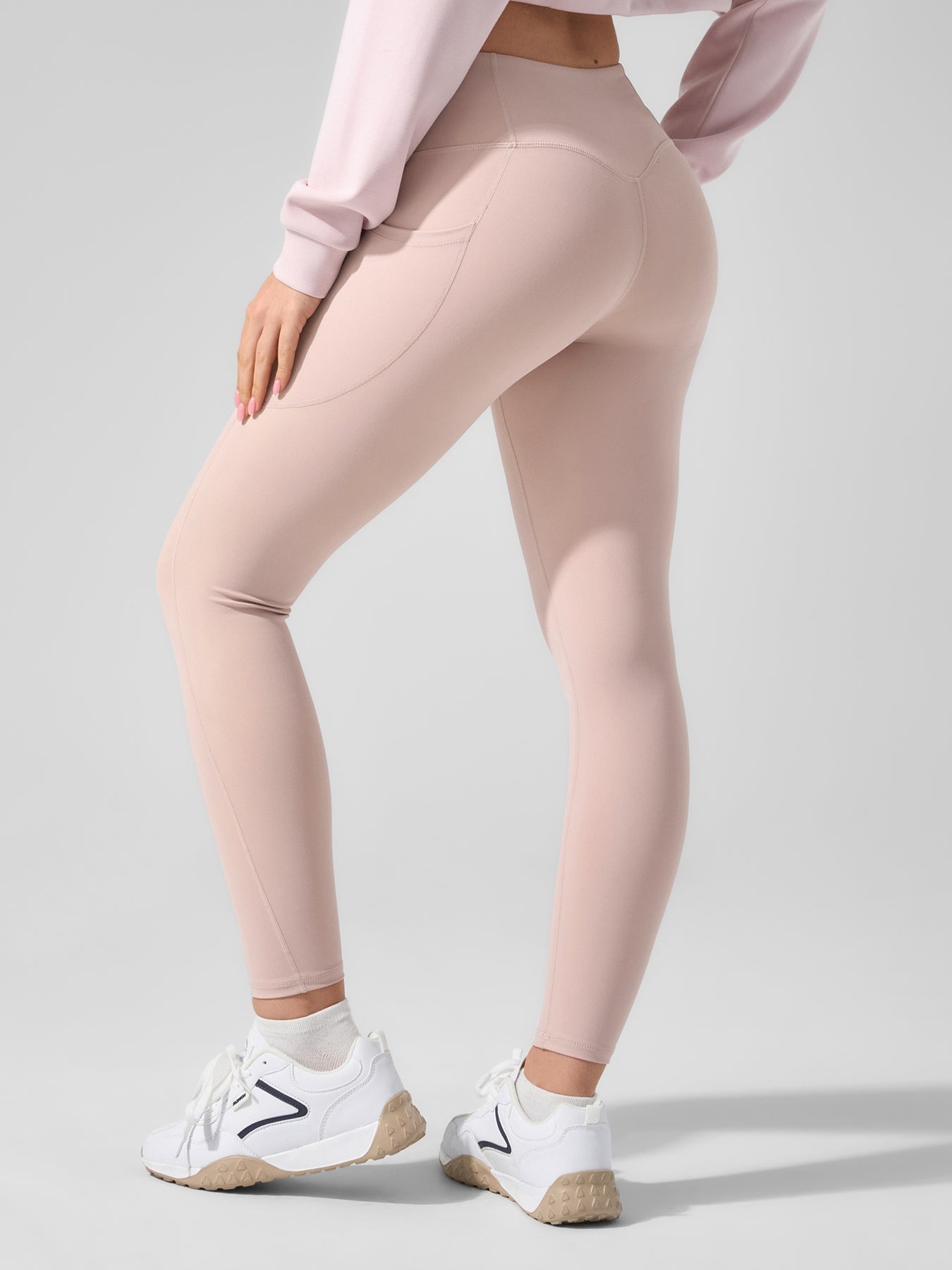 Elyra – Leggings Moldeador Cintura Alta con Bolsillos
