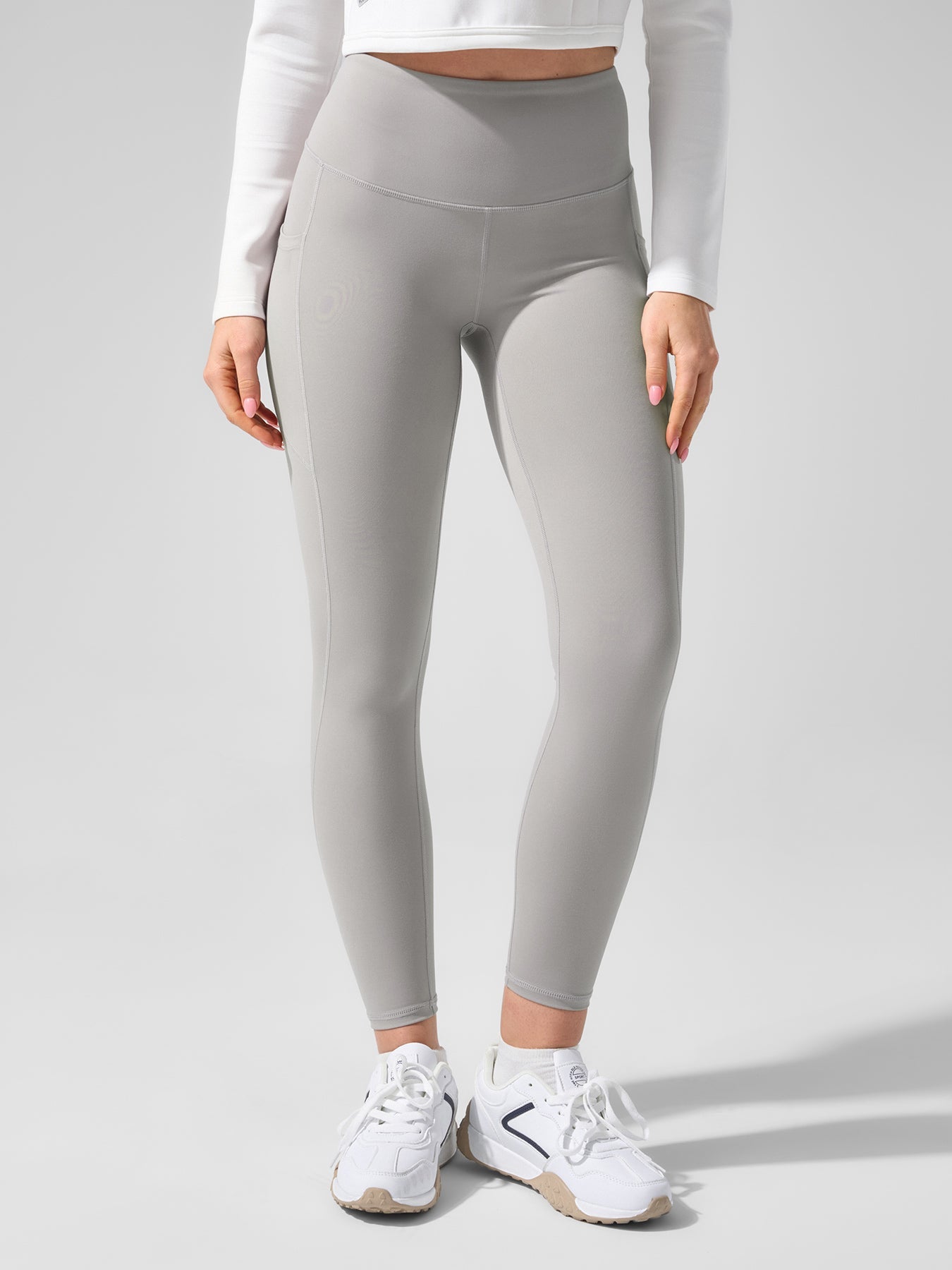 Elyra – Leggings Moldeador Cintura Alta con Bolsillos